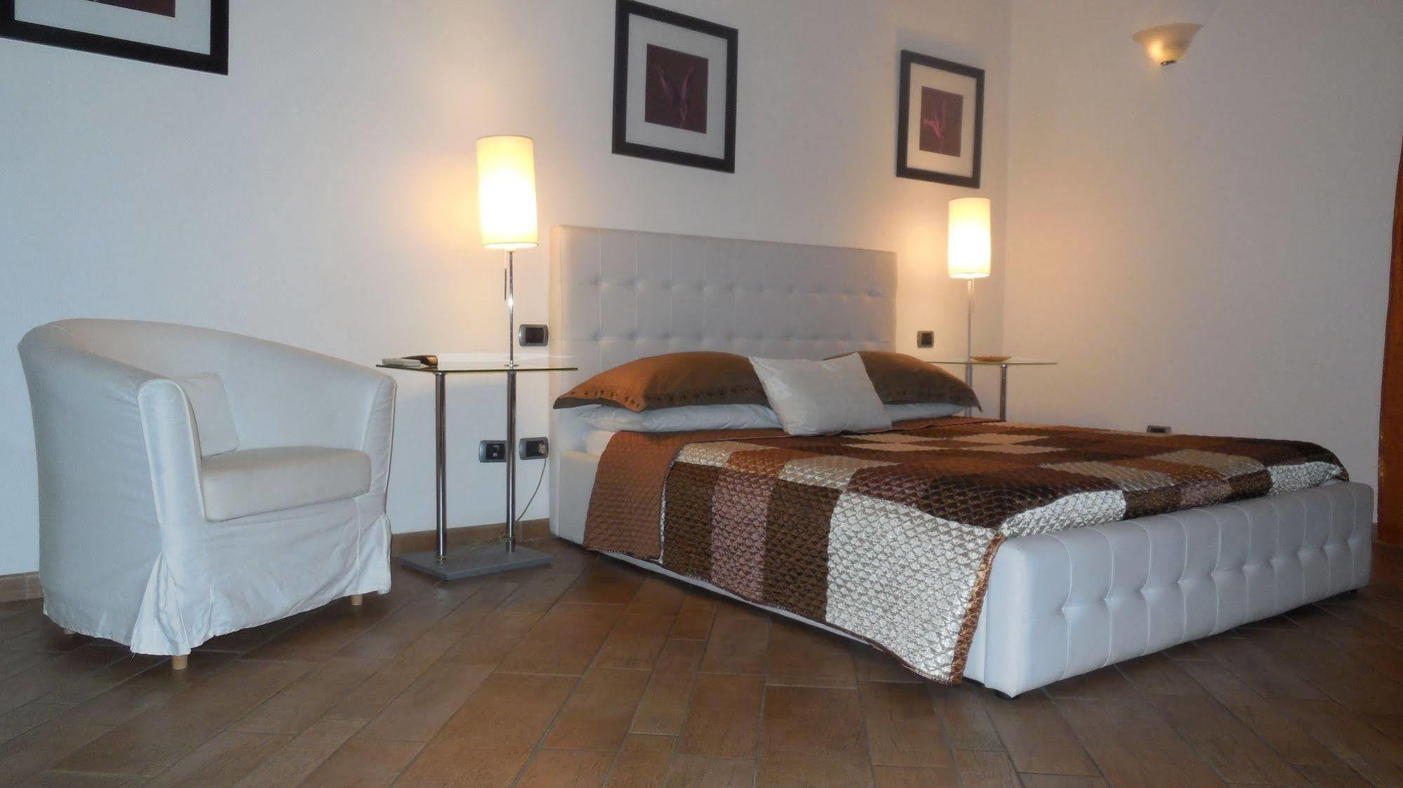 Tridente Rooms Рим Экстерьер фото
