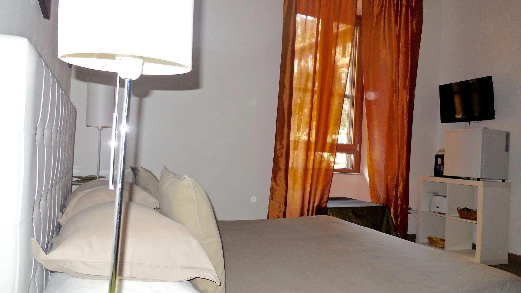 Tridente Rooms Рим Экстерьер фото